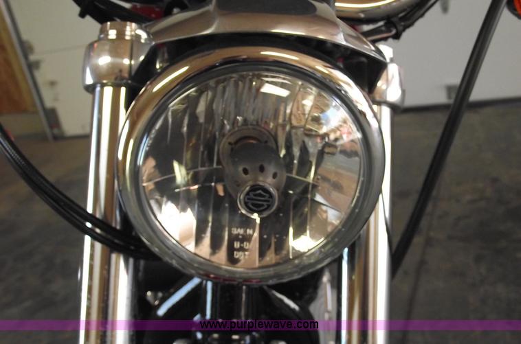 image for item 5438 2006 Harley Davidson 883 Low motorcycle