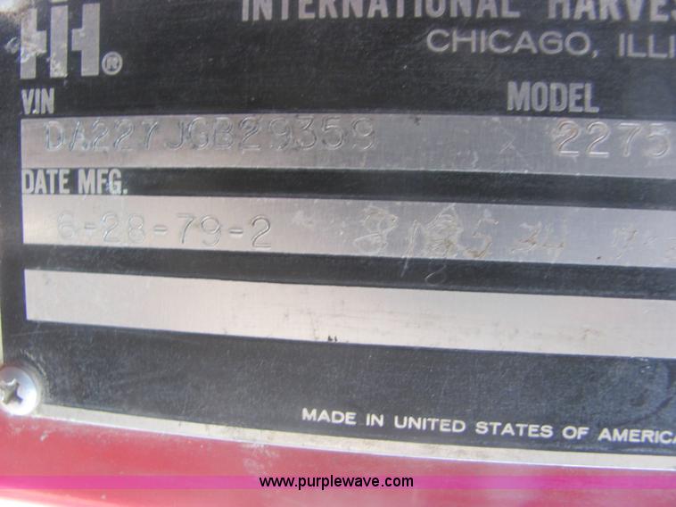 image for item 6865 1979 International semi truck