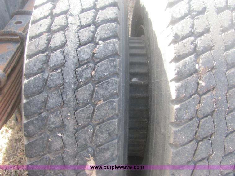 image for item 6865 1979 International semi truck