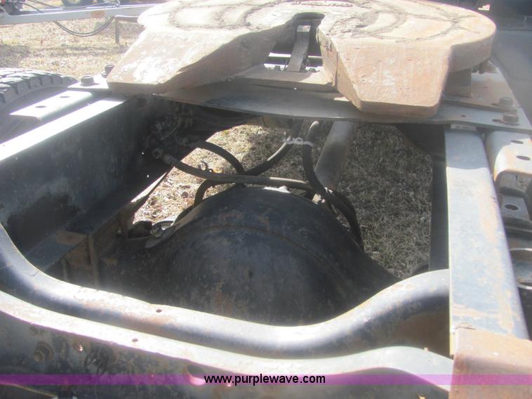 image for item 6865 1979 International semi truck