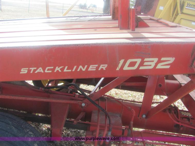 image for item 6870 New Holland 1032 Stack liner