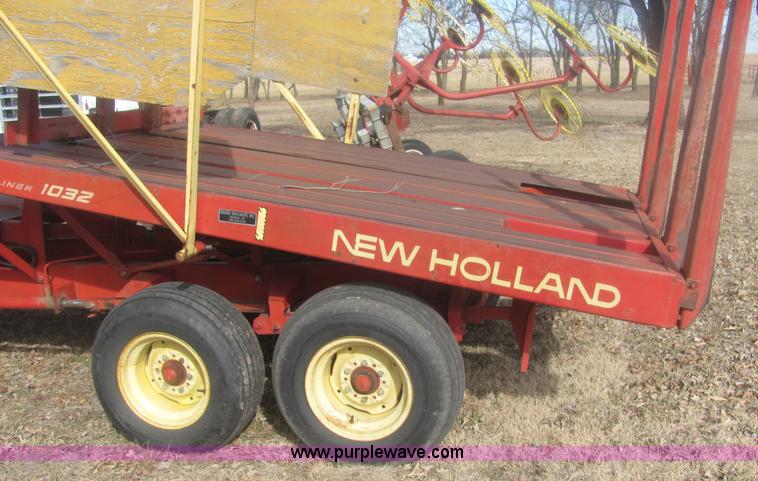 image for item 6870 New Holland 1032 Stack liner