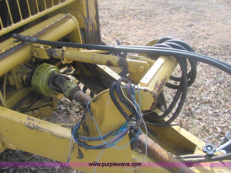 image for item 6871 Vermeer 604 Super J round baler