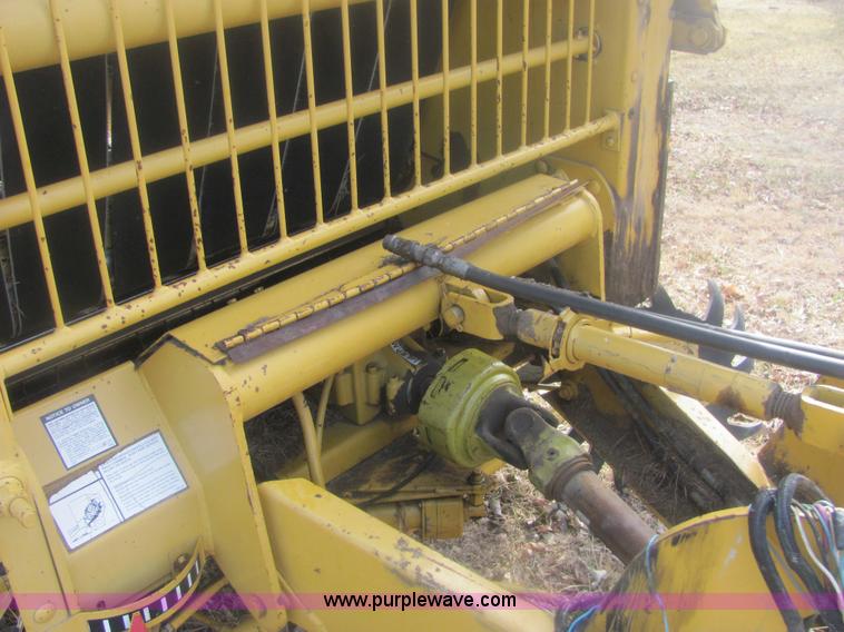 image for item 6871 Vermeer 604 Super J round baler