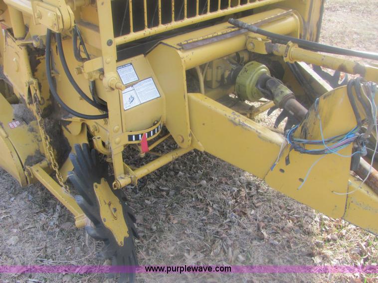 image for item 6871 Vermeer 604 Super J round baler