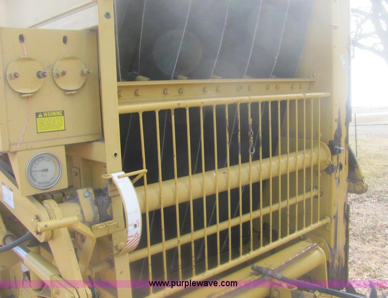 image for item 6871 Vermeer 604 Super J round baler