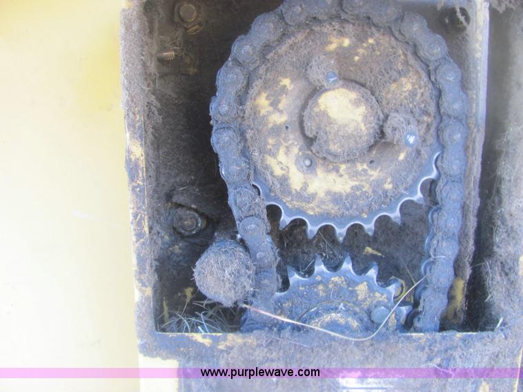 image for item 6871 Vermeer 604 Super J round baler