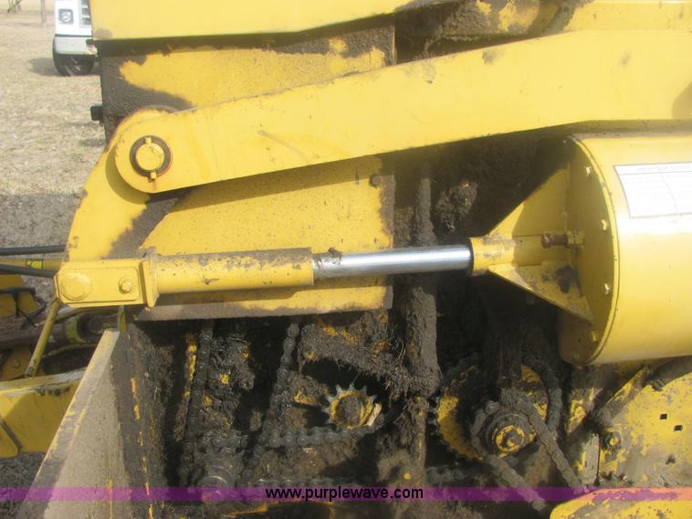 image for item 6871 Vermeer 604 Super J round baler