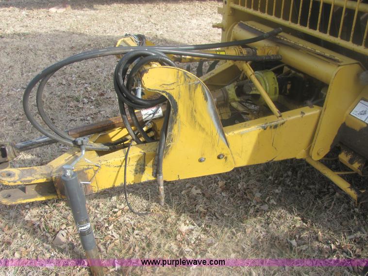 image for item 6871 Vermeer 604 Super J round baler