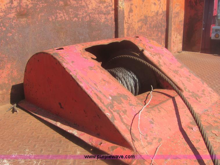 image for item 6934 1973 International Load Star 700 roll back truck