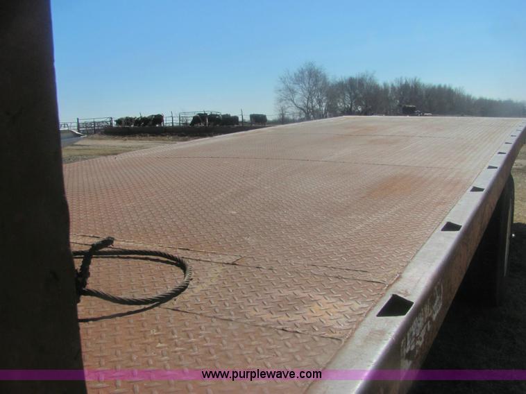 image for item 6934 1973 International Load Star 700 roll back truck