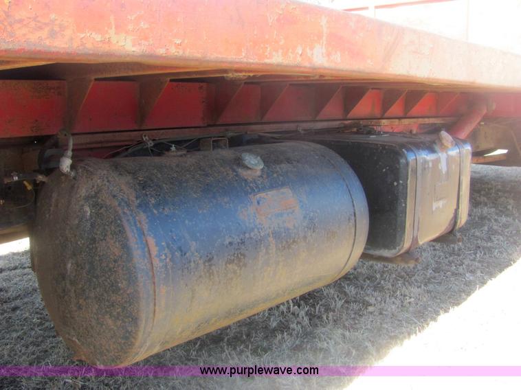 image for item 6934 1973 International Load Star 700 roll back truck