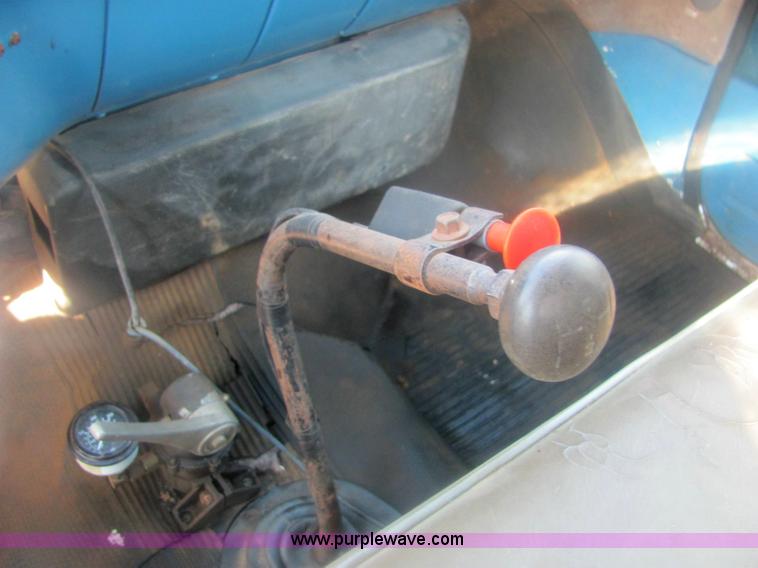 image for item 6935 1973 Chevrolet C70 roll back truck