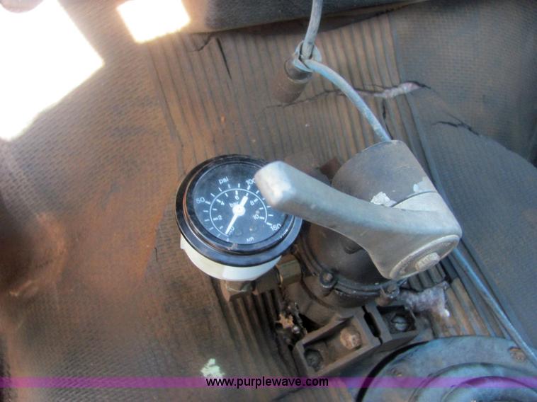 image for item 6935 1973 Chevrolet C70 roll back truck