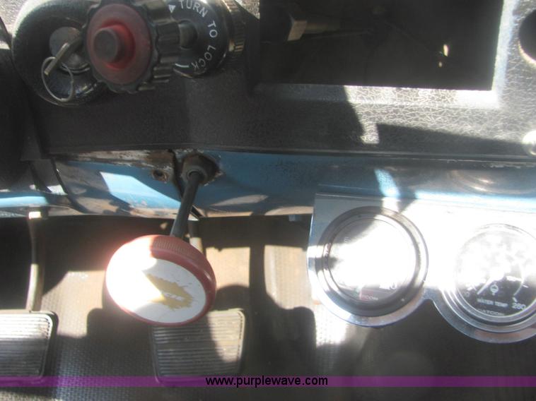 image for item 6935 1973 Chevrolet C70 roll back truck