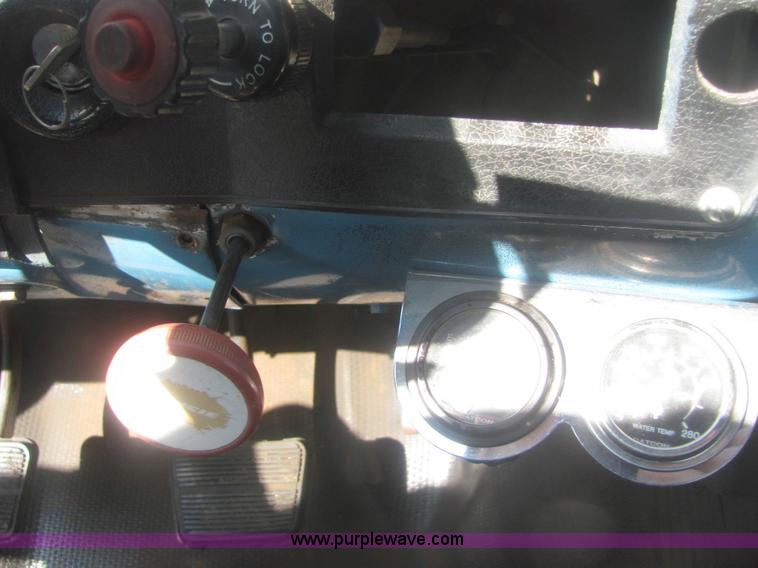 image for item 6935 1973 Chevrolet C70 roll back truck