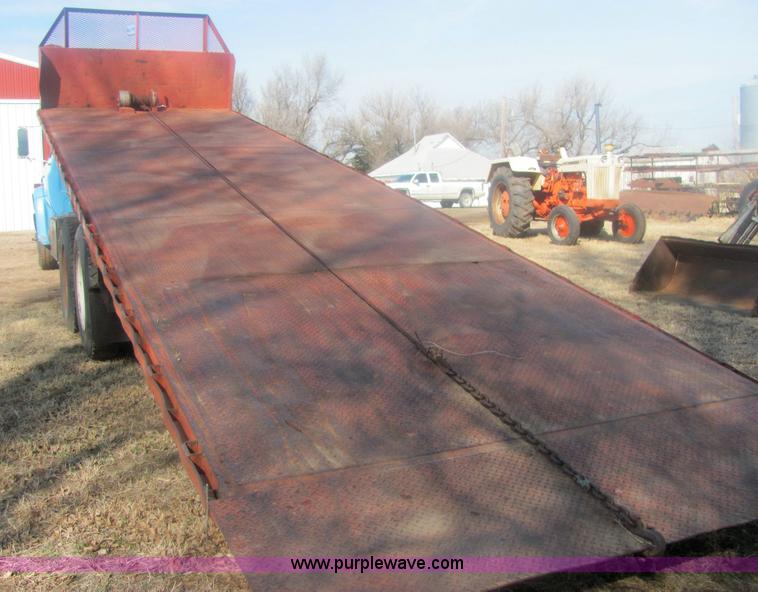 image for item 6935 1973 Chevrolet C70 roll back truck