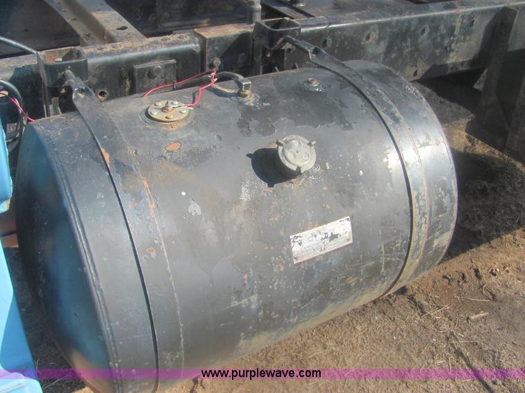 image for item 6935 1973 Chevrolet C70 roll back truck