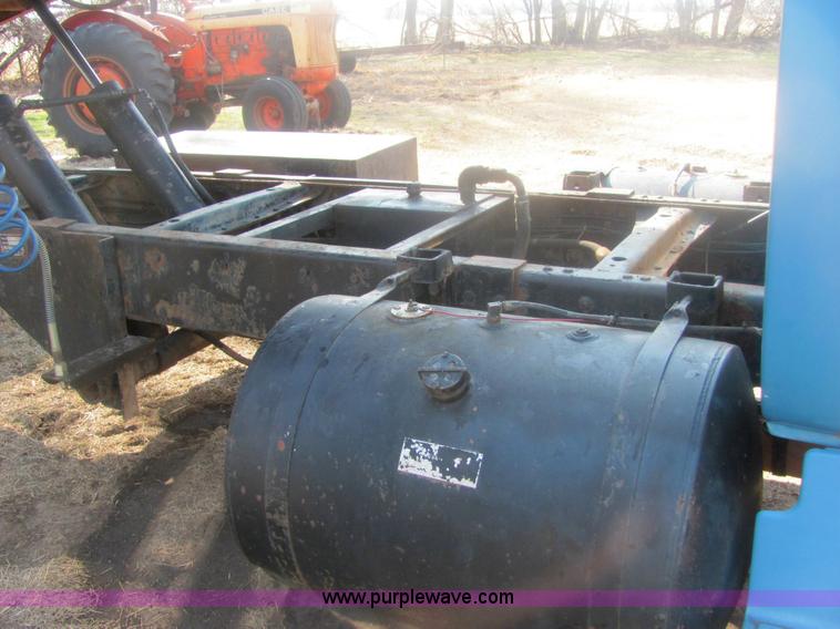 image for item 6935 1973 Chevrolet C70 roll back truck