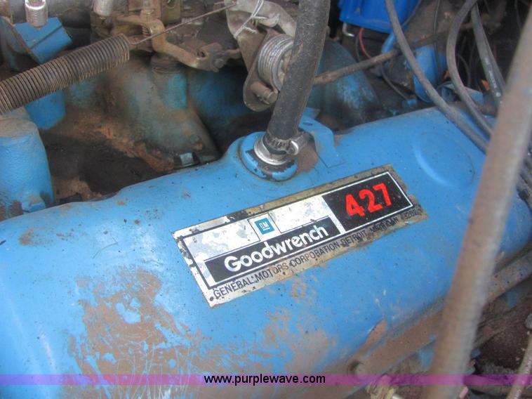 image for item 6935 1973 Chevrolet C70 roll back truck