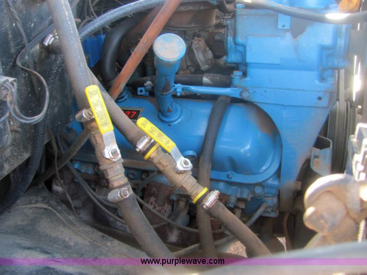 image for item 6935 1973 Chevrolet C70 roll back truck