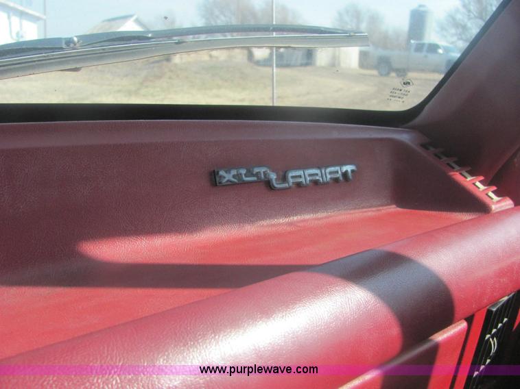 image for item 6936 1991 Ford F450 XLT Lariat roll back truck