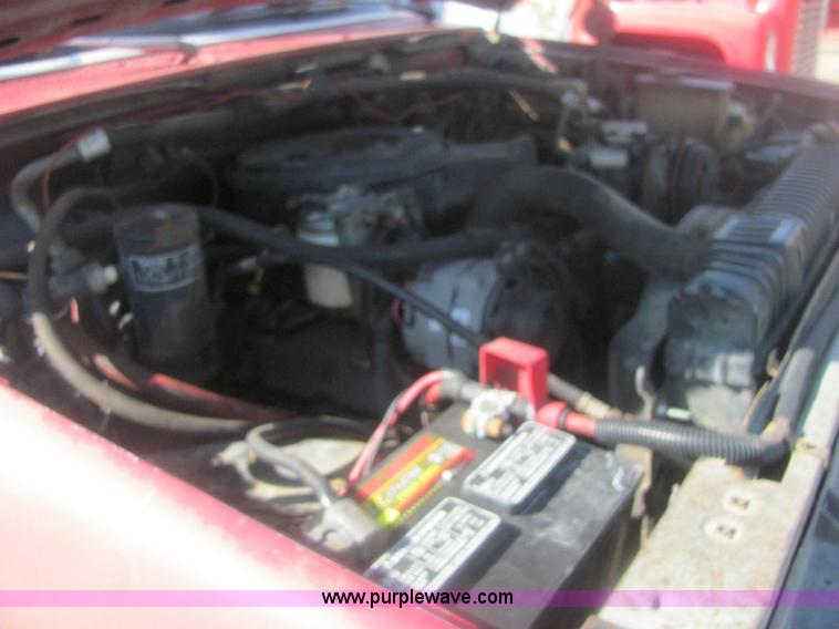 image for item 6936 1991 Ford F450 XLT Lariat roll back truck