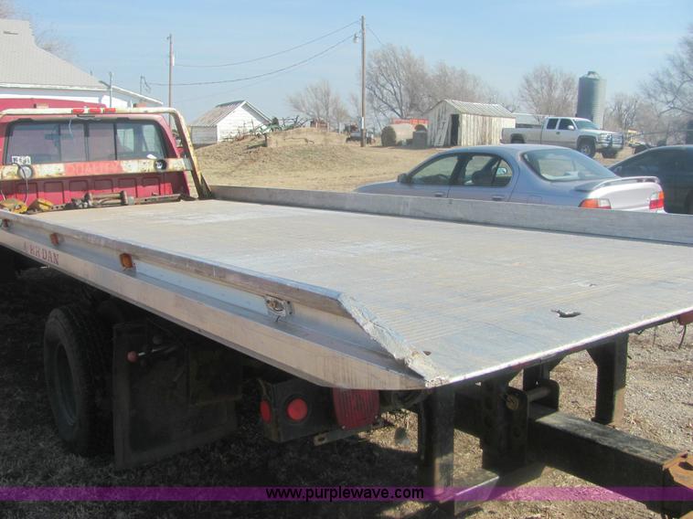 image for item 6936 1991 Ford F450 XLT Lariat roll back truck