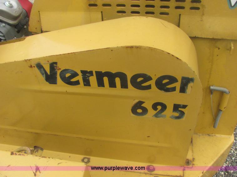 image for item 6947 Vermeer BC625 wood chipper