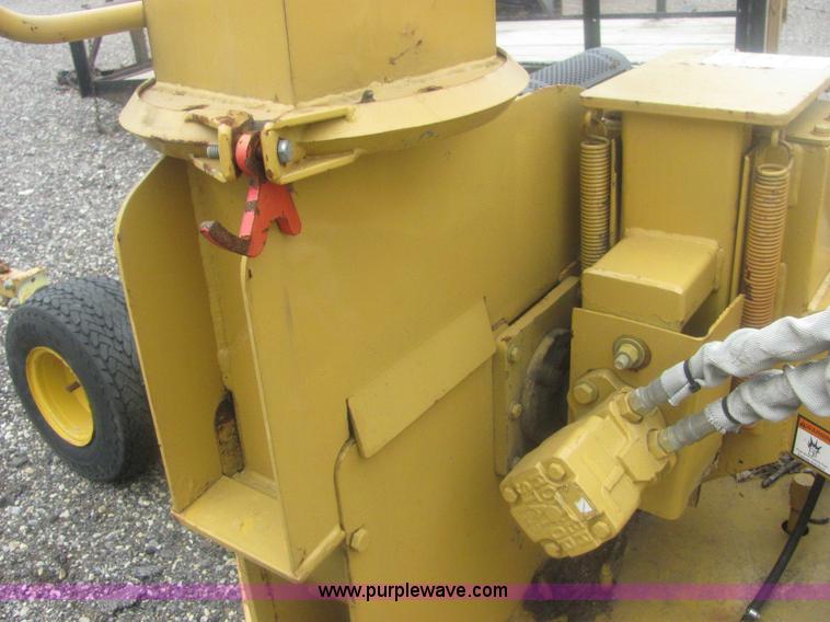 image for item 6947 Vermeer BC625 wood chipper