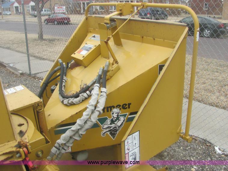 image for item 6947 Vermeer BC625 wood chipper