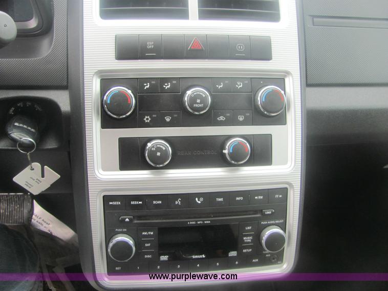 image for item 6960 2009 Dodge Journey SXT SUV crossover