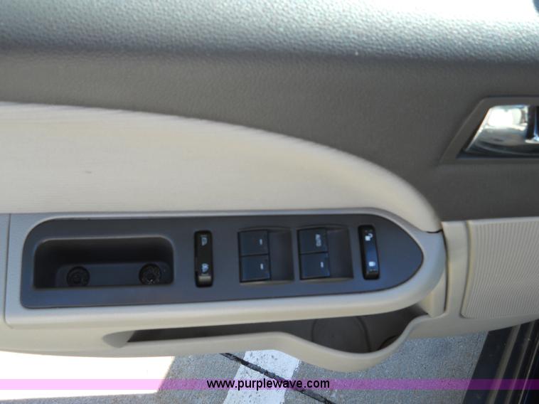 image for item 7779 2008 Ford Taurus SEL