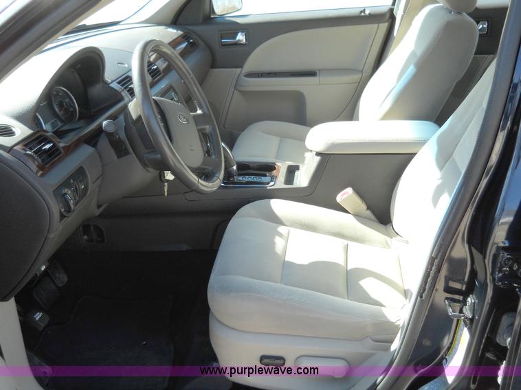 image for item 7779 2008 Ford Taurus SEL