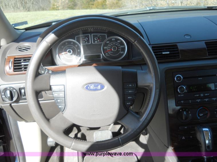 image for item 7779 2008 Ford Taurus SEL