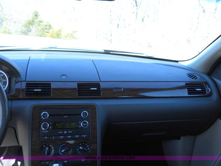 image for item 7779 2008 Ford Taurus SEL