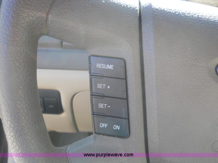 image for item 7780 2007 Ford Fusion SE