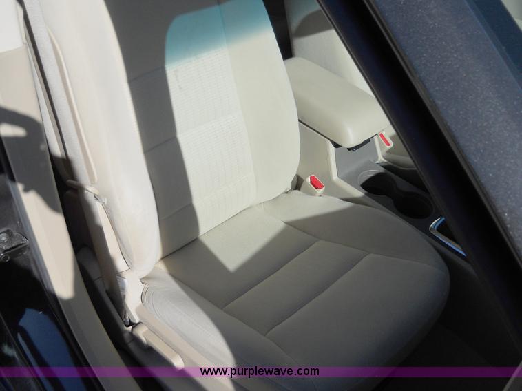 image for item 7780 2007 Ford Fusion SE