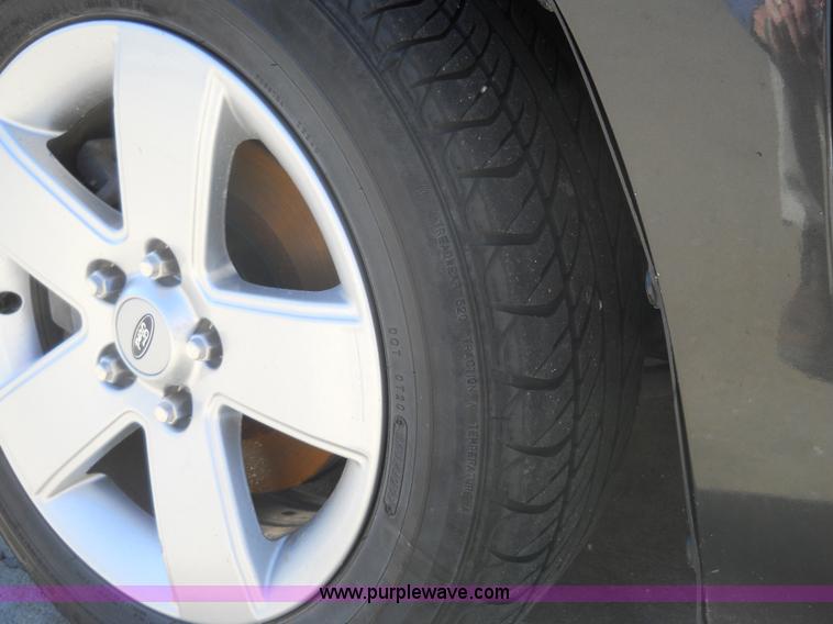 image for item 7780 2007 Ford Fusion SE