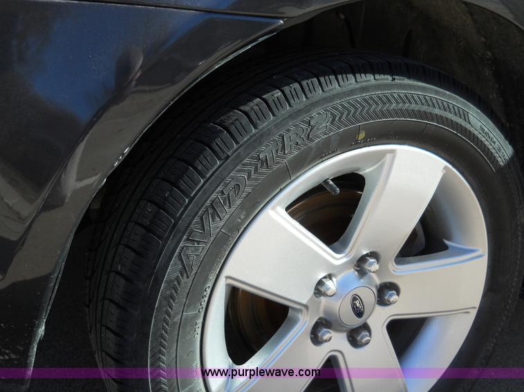 image for item 7780 2007 Ford Fusion SE