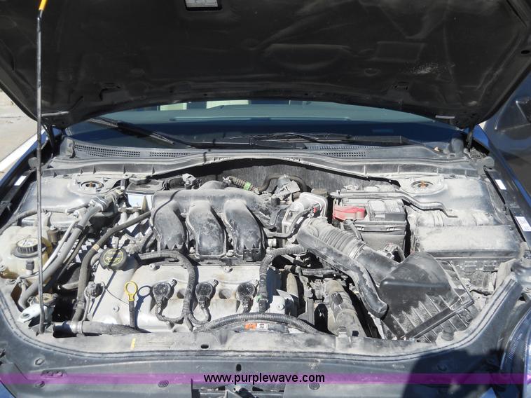 image for item 7780 2007 Ford Fusion SE