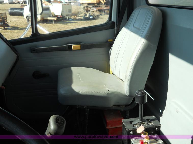 image for item 7820 1995 Freightliner FL60 insulated box truck