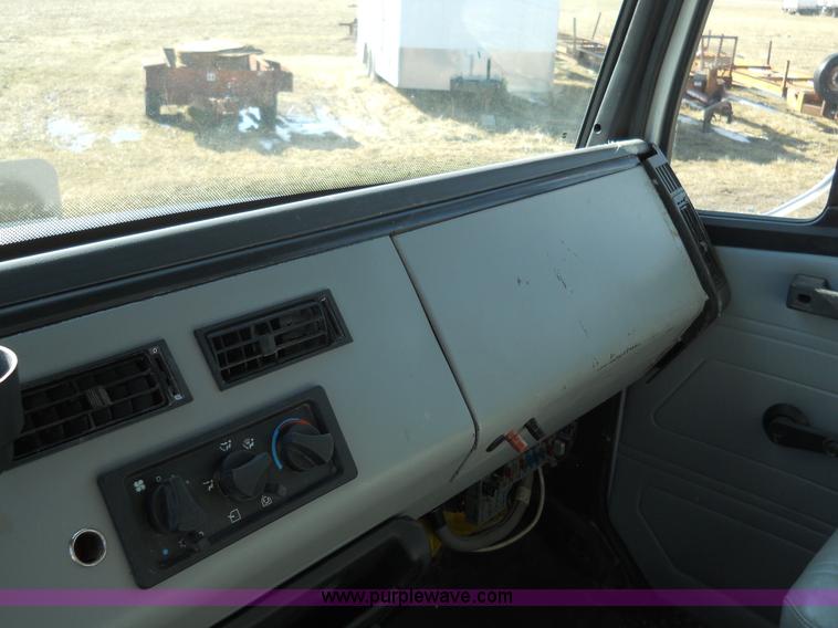 image for item 7820 1995 Freightliner FL60 insulated box truck