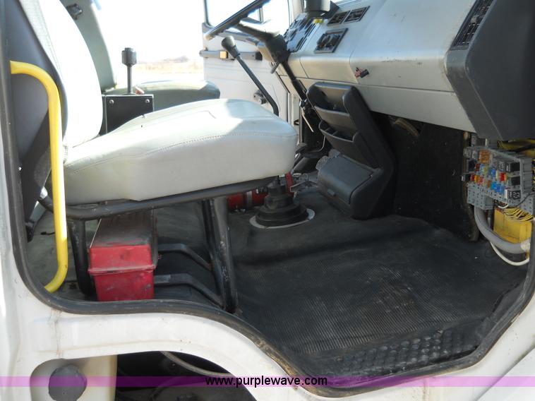 image for item 7820 1995 Freightliner FL60 insulated box truck
