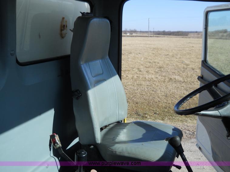 image for item 7820 1995 Freightliner FL60 insulated box truck