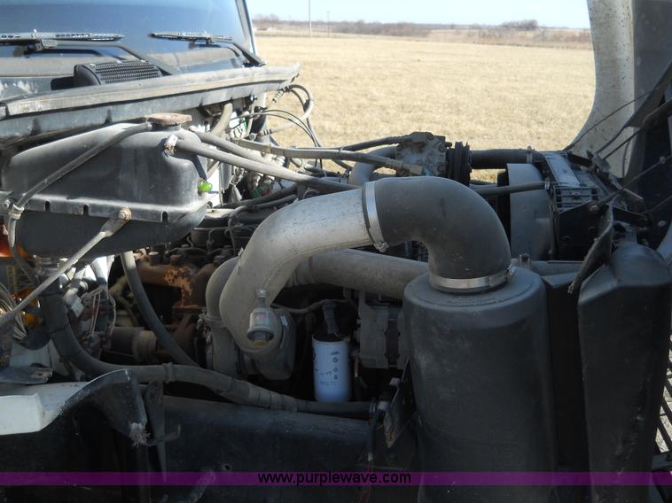 image for item 7820 1995 Freightliner FL60 insulated box truck