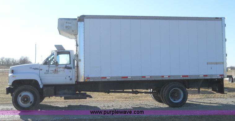 image for item 7821 1992 GMC Topkick insulated box truck
