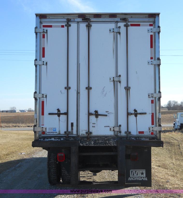 image for item 7821 1992 GMC Topkick insulated box truck