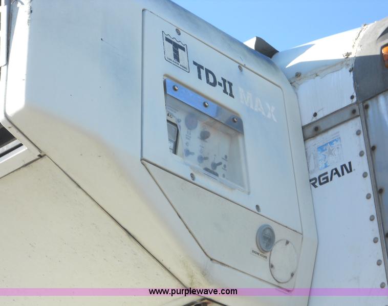 image for item 7821 1992 GMC Topkick insulated box truck