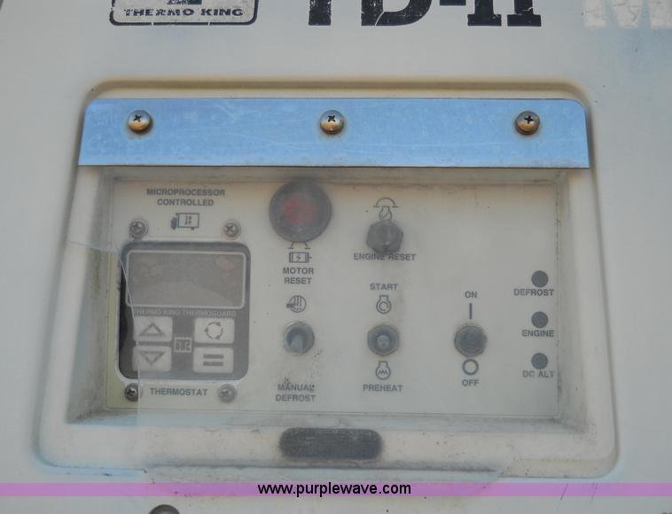 image for item 7821 1992 GMC Topkick insulated box truck